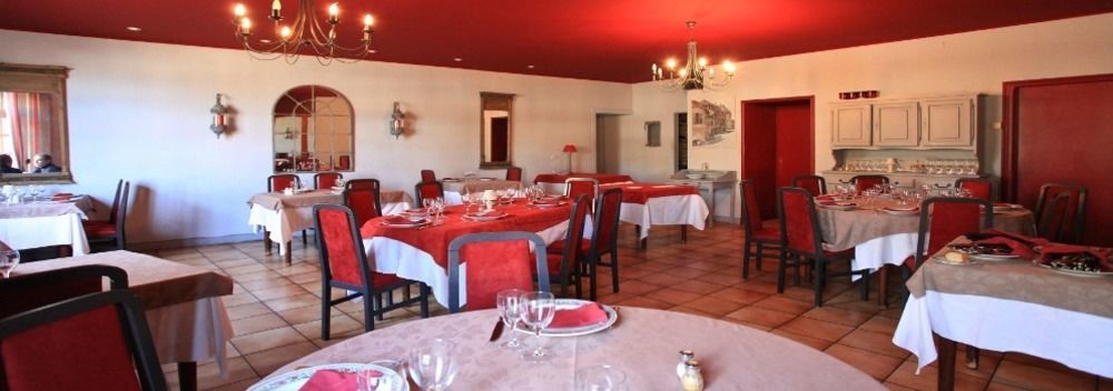 Le Victor Hugo - Hotel Et Restaurant - Logis Hotels Saint-Cere Exterior photo